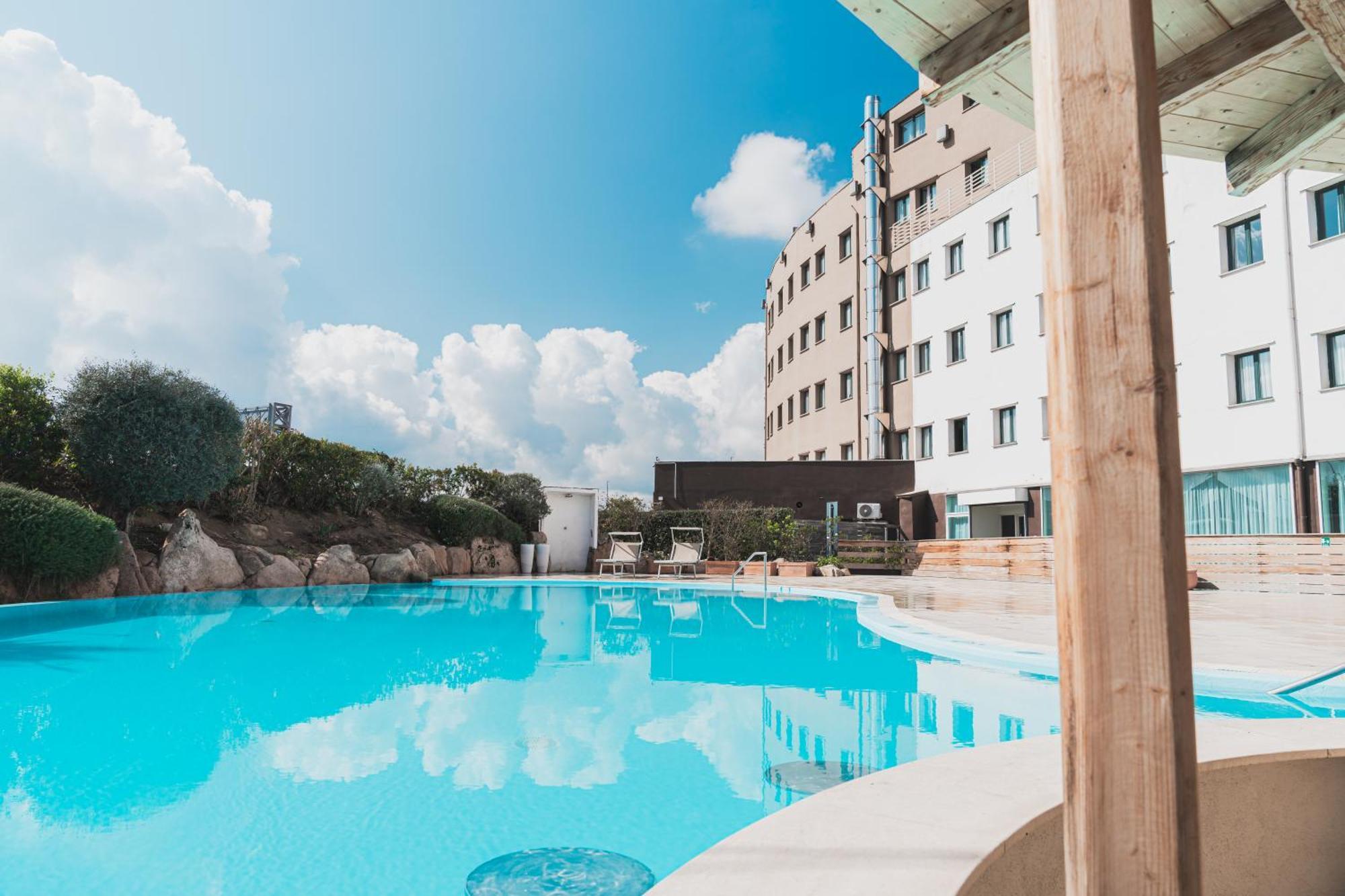 Mercure Olbia Ngoại thất bức ảnh