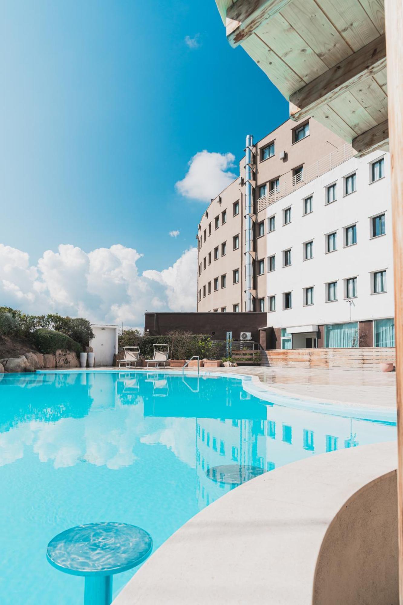 Mercure Olbia Ngoại thất bức ảnh